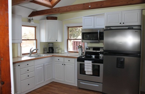 North Eastham Cottage | Clean and Quiet North Eastham Cottage Near Beaches