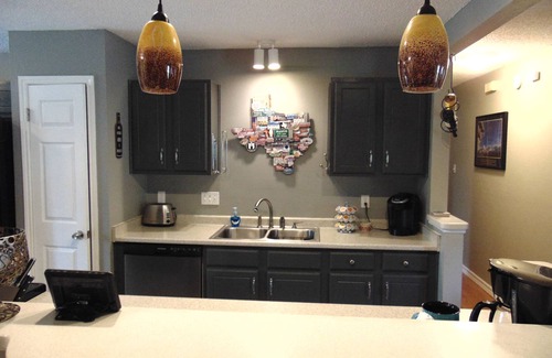 Sunridge South House | Clean and Quiet South Austin Home. Close to Downtown (ACL, SXSW, COTA)
