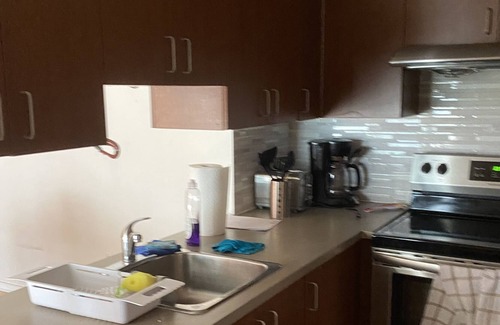Saint-Laurent Apartment | Clean and spacious 2 bedroom appartement.