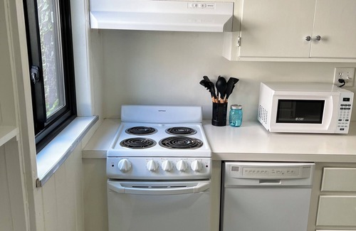 South Hyde Park House | Clean&Bright-2Story Townhome w/Patio in Fab Location!