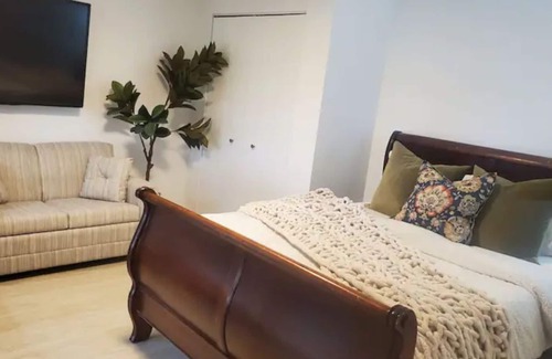 Kamloops Apartment | Clean bright little walk out view suite!