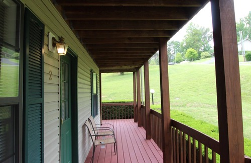 Monticello Condo | Clean, comfortable, updated 2 bedroom 1 bath condo overlooking pool.