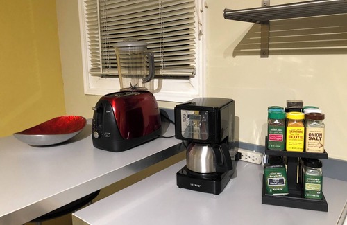 Eagle Rock Apartment | Clean, Cozy Apt in LA, near Hollywood, DTWN LA, mins to Pasadena Rose Bowl
