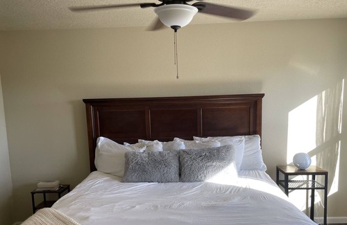 Westside House | Clean, Cute Townhouse - near interstate - quick commute