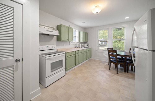 Pineville Apartment | Clean, Exceptional, Comfortable, and Peaceful 1 bedroom apt Entire Unit 107