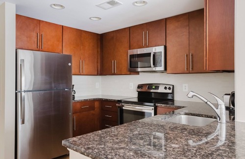 Mount Vernon Triangle Apartment | Clean Mount Vernon 1BR w/Pool & Gym, near Metro & Arena, by Blueground