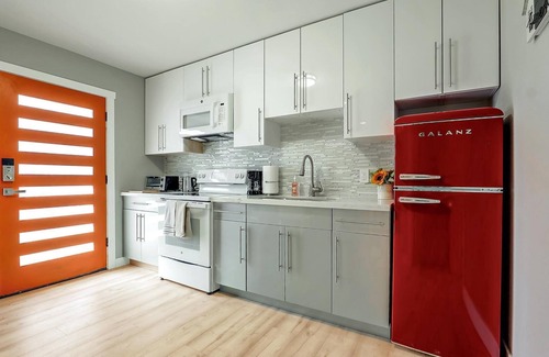 San Ramon House | Clean Private Entrance 1BD/1BA w/AC, W/D Suite