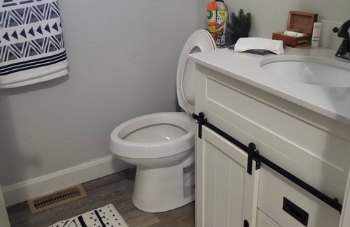 Spartanburg House | Clean private room downtown Spartanburg.