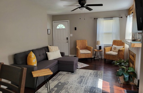 Columbus House | Clean, quiet and perfectly located in the city. Near downtown.