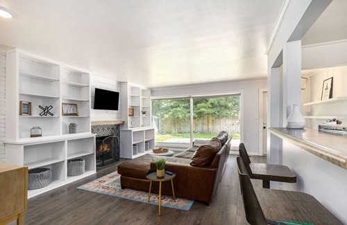 Battle Creek House | Clean, Quiet, Professional + Safe 3BR 1 Bath House