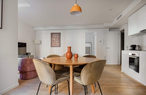 Sarria Apartment | Clean Sarrià 2BR w/Doorman, Recently Renovated, by Blueground