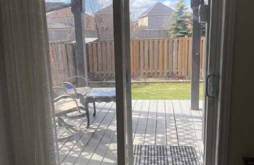 Gateway Apartment | clean & spacious 2 bedroom walk out basement seperate entrance