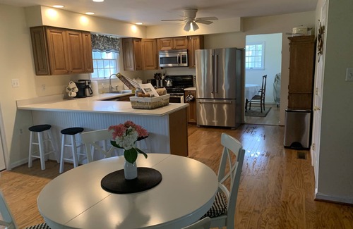Annapolis House | Clean, Spacious Family House