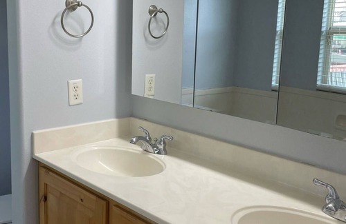 Saratoga Springs House | Clean & Spacious 3 BR 2 BA with all the amenities! Saratoga Springs/Lehi