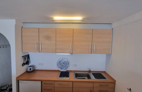 Empuriabrava Apartment | Clean, well-kept apartment on the beach, wifi, air conditioning. Ground floor, up to 4 persons