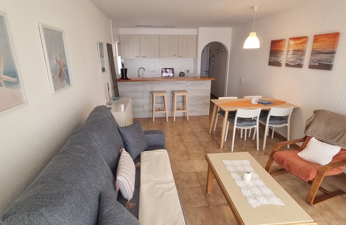 Empuriabrava Apartment | Clean, well-kept apartment on the beach, wifi, air conditioning. 1st floor, up to 4 pers.