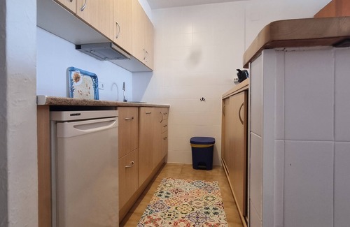 Empuriabrava Apartment | Clean, well-kept apartment on the beach, wifi, air conditioning. 1st floor, up to 4 pers.
