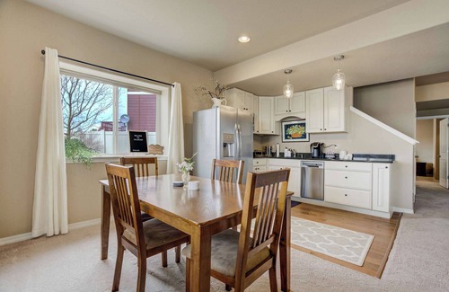 Colorado Springs Apartment | Clear Creek! Cozy Getaway with Private Patio