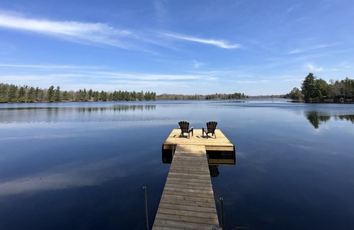 Tay Valley House | Clear Lake Bliss - Waterfront forest escape