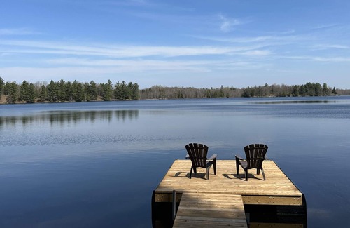 Tay Valley House | Clear Lake Bliss - Waterfront forest escape