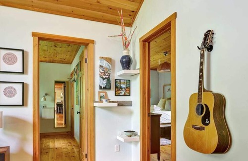 Tay Valley House | Clear Lake Bliss - Waterfront forest escape