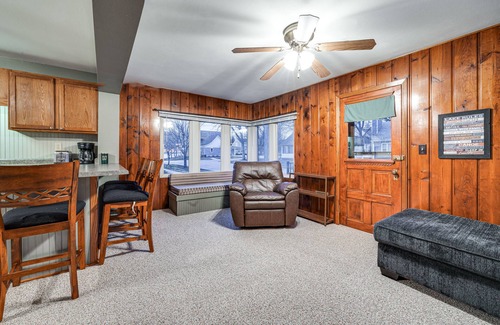 Clear Lake House | Clear Lake Vacation Rental: Walk to City Beach!
