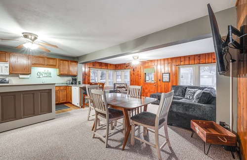 Clear Lake House | Clear Lake Vacation Rental: Walk to City Beach!