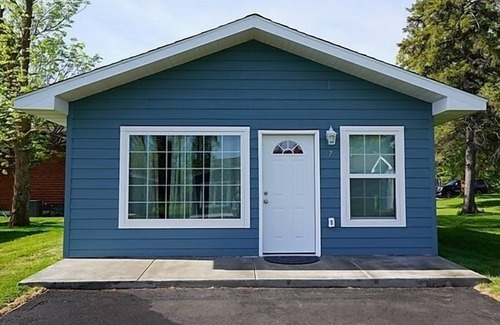 Bemidji Cabin | Clear Vue Resort on Lake Bemidji - 1 bedroom cabin