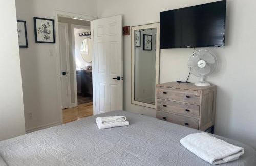Rexdale House | Clearbrooke Gem- Bright Private Bedroom close to YYZ