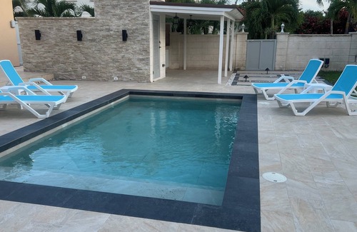 Clermont House | Clearview Estate 7 bedrooms with pool & AC