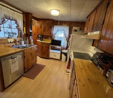 Sebago Villa | CLEARVIEW LIMIT 6 villa