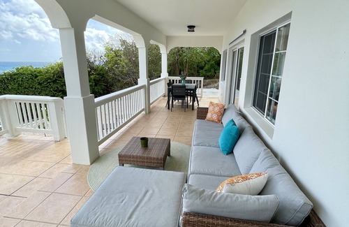 Island Harbour Villa | Clearview Villas (LOWER): Casual, Bright, Steps from Sea, Great for families!