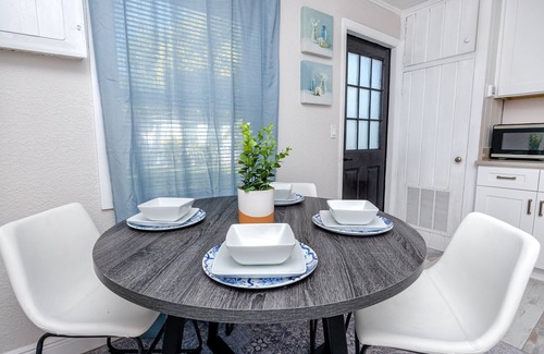 Clearwater House | Clearwater 2B/1B mins to beach