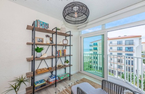 Clearwater Beach Condo | Clearwater Beach Front Luxe Penthouse-Pool