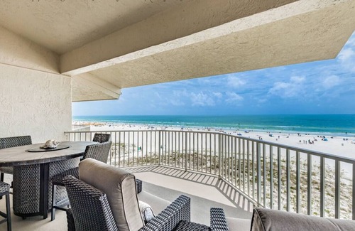 Clearwater Beach Condo | Clearwater Beach Front Luxe Penthouse-Pool
