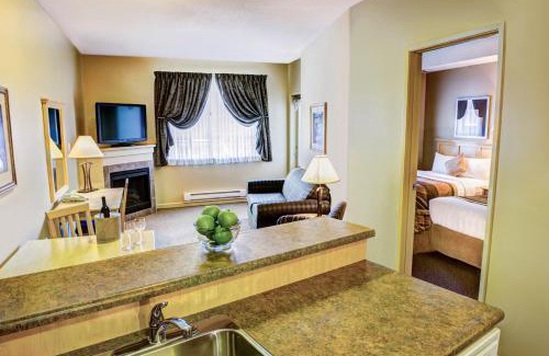 Fort McMurray Hotel | Clearwater Hotel Ltd