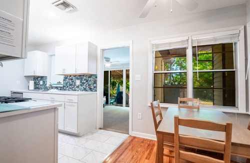 Clearwater House | Clearwater private home with pool - 4 miles from beach. Sleeps 7, 2 bed, 1+ bath