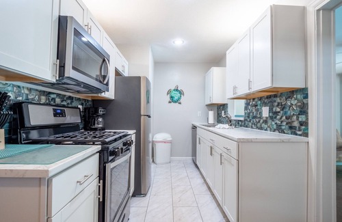 Clearwater House | Clearwater private home with pool - 4 miles from beach. Sleeps 7, 2 bed, 1+ bath