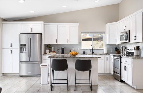 Chandler House | Clementine Haus - Gorgeous Chandler Getaway!