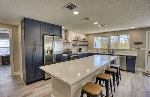 Buchanan Dam House | Clen Oak Escape on Lake LBJ with 109" of Waterfront
