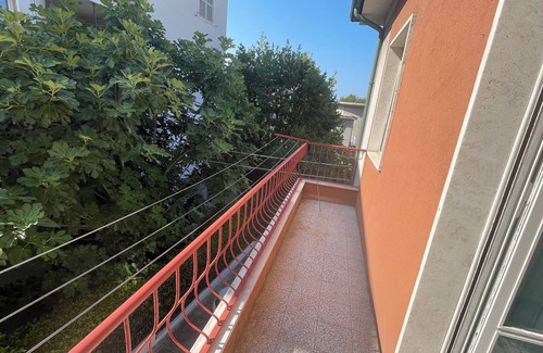 Palombina Nuova Apartment | Cleo Calla