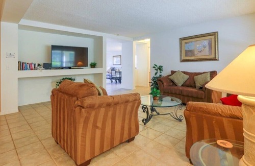 Sunrise Lakes Villa | Clermont Villa 6 bed 3 baths with Pool and Spa