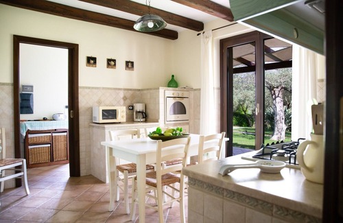 Alghero Villa | ClickSardegna Villa Luna in Alghero: with infinity pool and beautiful garden
