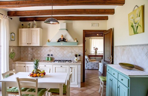 Alghero Villa | ClickSardegna Villa Luna in Alghero: with infinity pool and beautiful garden