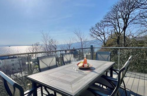 Wemyss Bay House | Cliff Top - Bubbling Springs