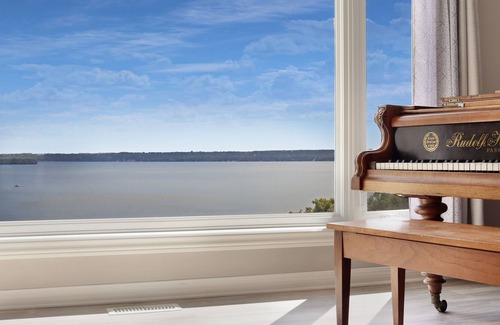 Prince Edward House | Cliffhouse On The Bay, Waterview Property with Pool —-ST-2019-0091