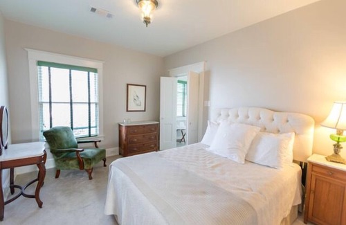 Natchez House | Clifton House - Big River North | Queen Suite | Mississippi River Views