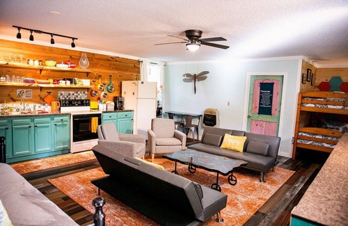 Pine Ridge House | CLIMB ON INN~Whole Property~ 3Cabins ~ Sleep 17~ Red River Gorge~ Family Reunion