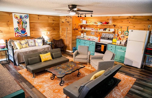 Pine Ridge House | CLIMB ON INN~Whole Property~ 3Cabins ~ Sleep 17~ Red River Gorge~ Family Reunion