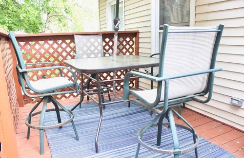Kingston Apartment | Clinton Cove - Lively 2 Br in the heart of Midtown